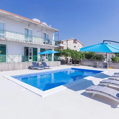 New! With Shared Pool, Apartment Vodice