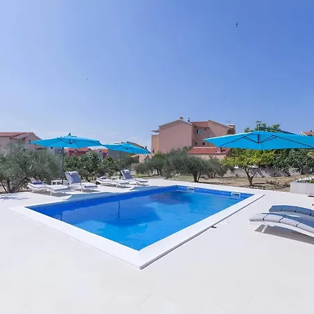 New! With Shared Pool, Vodice
