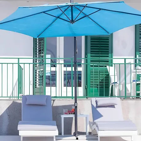 Apartment New! With Shared Pool, *