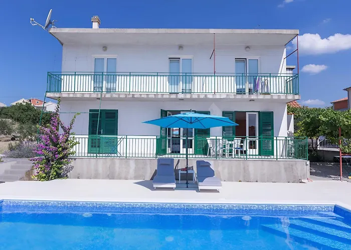 New! With Shared Pool, Апартаменты *