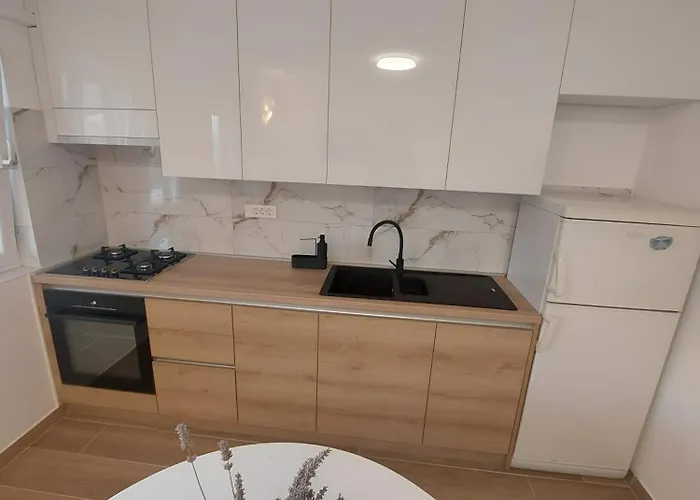 Апартаменты New! With Shared Pool, Водице