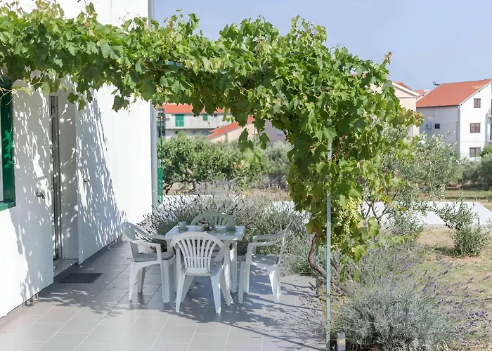 Apartamento New! With Shared Pool, Vodice