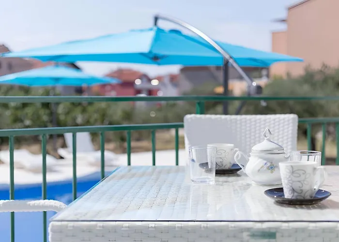 New! With Shared Pool, Апартаменты *